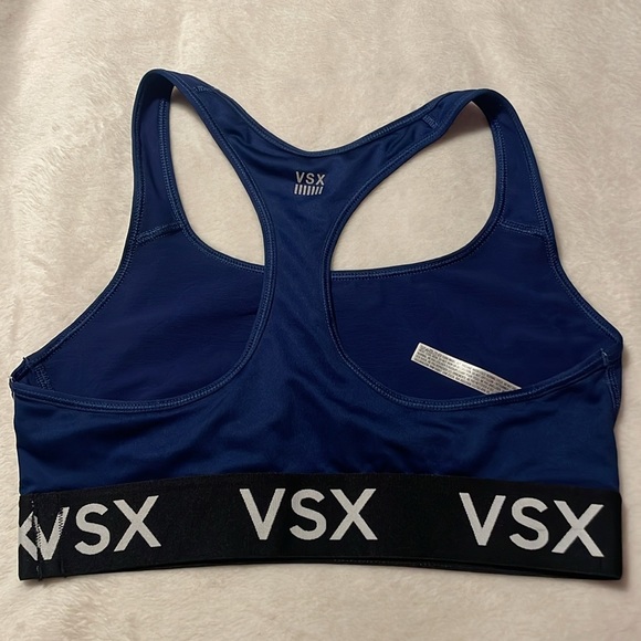 NWOT VS USA Player Sports Bra - Picture 2 of 3